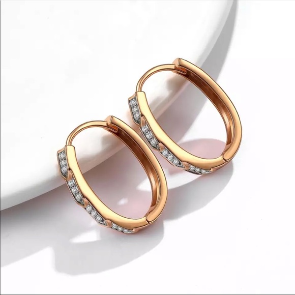 New 18K Gold Plated Stud Hoops Earrings - Picture 5 of 9